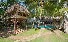 Natura Cabana Hotel